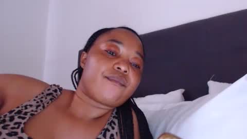 Xxamor online show from October 20, 2025, 3:23 pm