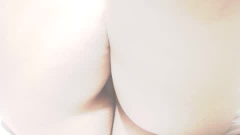 xxiisshi online show from April 22, 2026, 4:59 am