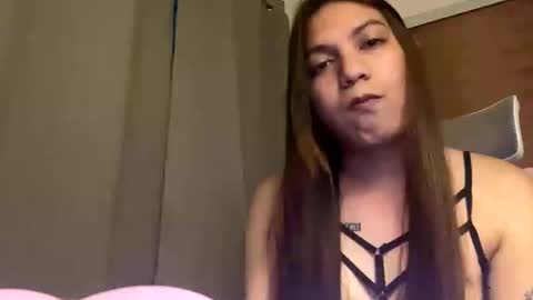 Snapshot of xxjulielovesyouxx chatting on November 8, 2025, 9:20 am July online show from November 8, 2025, 9:20 am