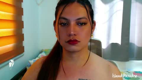 Snapshot of xxjulielovesyouxx chatting on May 23, 2026, 1:00 am July online show from May 23, 2026, 1:00 am