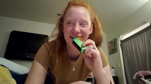 Snapshot of xxmariebliss chatting on March 10, 2026, 12:10 pm xxmariebliss online show from March 10, 2026, 12:10 pm