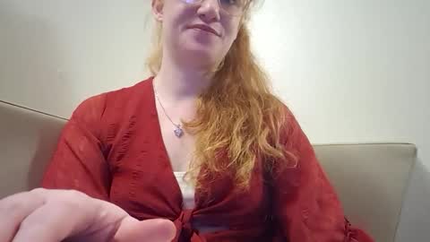 xxmariebliss online show from May 17, 2026, 2:20 am