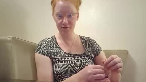 xxmariebliss online show from May 18, 2026, 12:33 pm