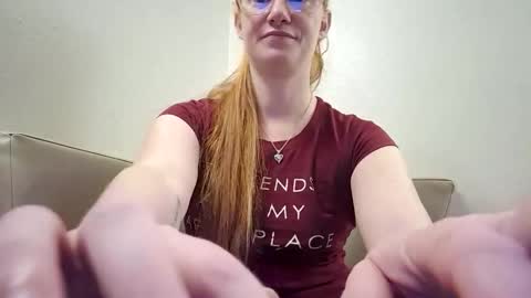 xxmariebliss online show from May 24, 2026, 2:11 pm
