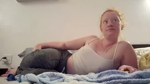 Snapshot of xxmariebliss chatting on June 7, 2026, 2:37 am xxmariebliss online show from June 7, 2026, 2:37 am