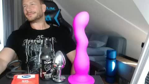 xxmettexx online show from June 19, 2026, 7:56 am