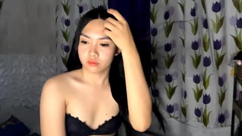 Snapshot of xxmollygrandexx chatting on May 28, 2026, 3:31 pm MollyGrande online show from May 28, 2026, 3:31 pm