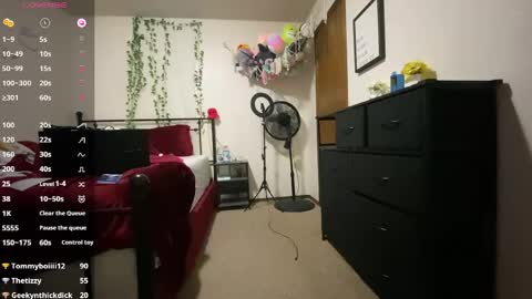 Nicole online show from April 14, 2026, 3:12 am