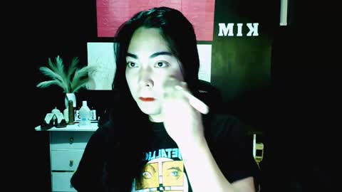 xxslutty kim online show from November 26, 2025, 8:48 am