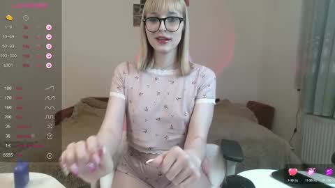 Snapshot of xxx_pretty_xxx chatting on December 2, 2024, 6:54 pm Pretty online show from December 2, 2024, 6:54 pm