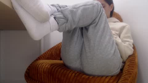 Lola online show from January 14, 2025, 5:34 pm