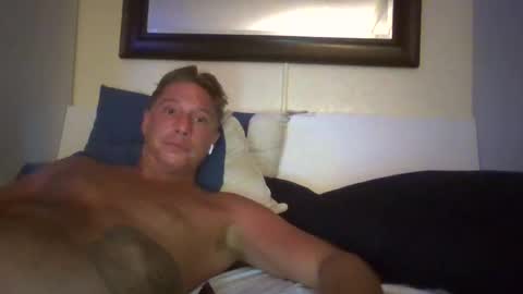 deeeeznutz online show from October 22, 2025, 1:44 pm