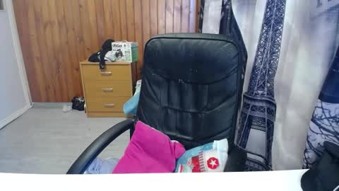 Lana online show from March 9, 2026, 2:10 pm