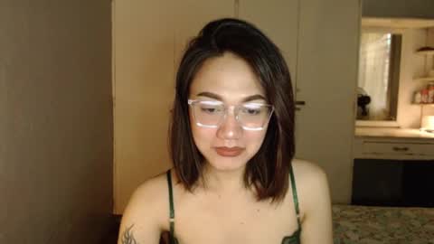 Melissa online show from September 24, 2025, 12:03 am