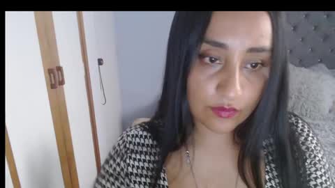 Snapshot of xxxvenus888 chatting on February 17, 2025, 7:31 pm Lunhaa   online show from February 17, 2025, 7:31 pm