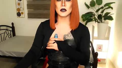 QueenMarina online show from May 5, 2026, 8:28 pm
