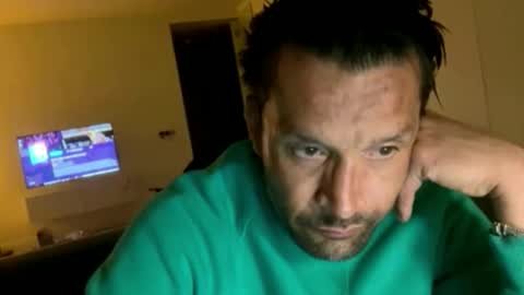 yallayalla1806 online show from May 17, 2026, 12:41 am
