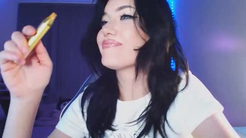 Snapshot of yamilean chatting on October 3, 2025, 9:45 pm Yami online show from October 3, 2025, 9:45 pm