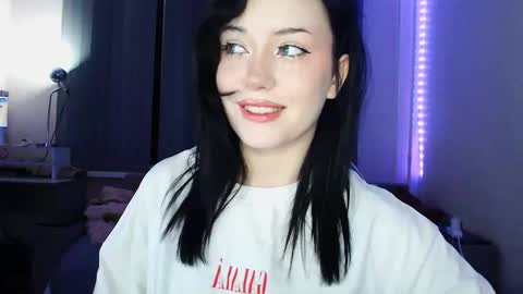 Yami online show from March 25, 2026, 9:43 pm