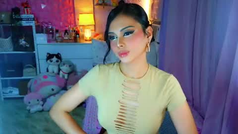 Snapshot of yang_audreylone chatting on July 14, 2026, 12:02 am YANG AUDREY LONE online show from July 14, 2026, 12:02 am