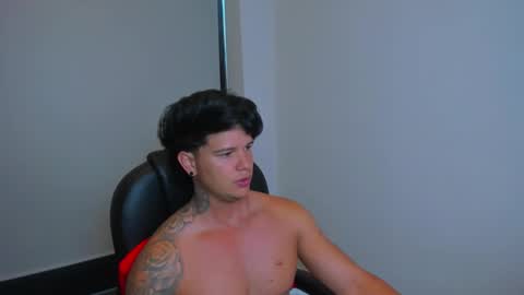 Snapshot of yanka_max1 chatting on November 28, 2025, 12:19 pm new here online show from November 28, 2025, 12:19 pm