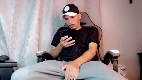 Snapshot of yankees_xxx chatting on June 5, 2026, 12:22 pm yankees online show from June 5, 2026, 12:22 pm
