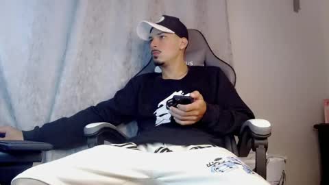 Snapshot of yankees_xxx chatting on June 6, 2026, 12:21 pm yankees online show from June 6, 2026, 12:21 pm