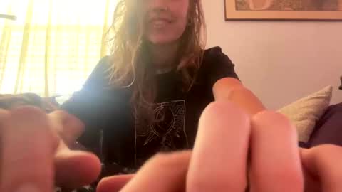 yanyanpixie online show from November 7, 2025, 3:34 pm