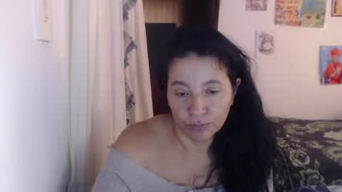 yasmin_love85 online show from February 26, 2025, 4:56 pm