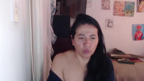 yasmin_love85 online show from September 11, 2025, 2:28 pm