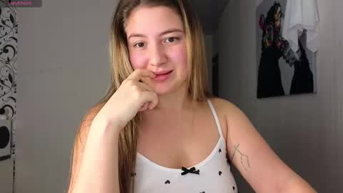 Yasyaa  online show from January 7, 2025, 12:09 pm