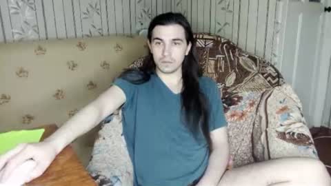 Snapshot of yatocka chatting on June 11, 2026, 6:44 am Sven online show from June 11, 2026, 6:44 am
