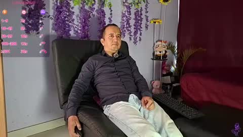 Snapshot of yazfore chatting on June 22, 2026, 12:46 pm Hazzan online show from June 22, 2026, 12:46 pm