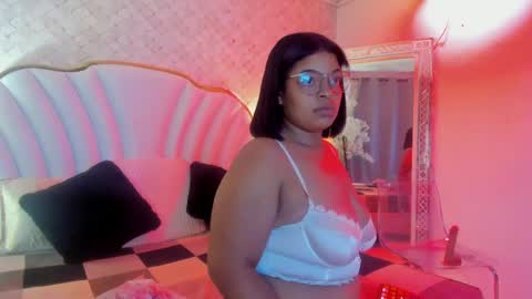  YazminJenner  online show from April 12, 2026, 4:17 am