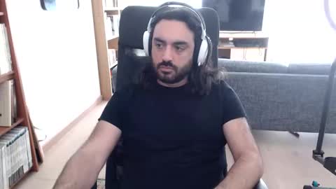 yeeaahoo online show from April 27, 2026, 10:46 am