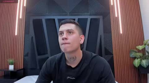 YEIKO ROMERO online show from March 6, 2025, 5:22 pm