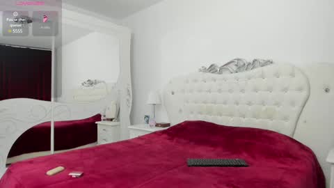 yennefer13 online show from January 22, 2025, 8:38 pm