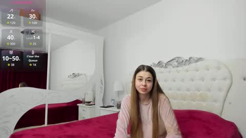 yennefer13 online show from April 7, 2026, 8:42 pm