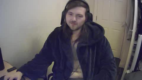 Snapshot of yeovil_alex chatting on December 9, 2024, 2:13 am Alex online show from December 9, 2024, 2:13 am