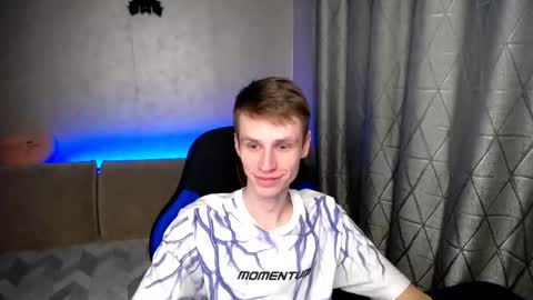 Snapshot of yes_cute_boy_ chatting on March 3, 2025, 1:42 am Eden online show from March 3, 2025, 1:42 am