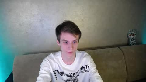 Snapshot of yes_cute_boy_ chatting on March 17, 2026, 10:02 pm Eden online show from March 17, 2026, 10:02 pm
