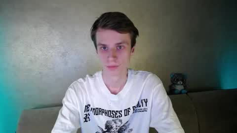 Snapshot of yes_cute_boy_ chatting on March 26, 2026, 4:45 pm Eden online show from March 26, 2026, 4:45 pm