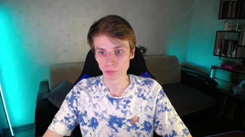 Snapshot of yes_cute_boy_ chatting on April 15, 2026, 9:49 am Eden online show from April 15, 2026, 9:49 am