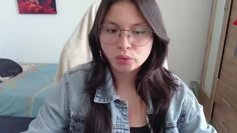 Snapshot of yessica_gomez01 chatting on April 30, 2026, 9:08 pm yessica_gomez01 online show from April 30, 2026, 9:08 pm