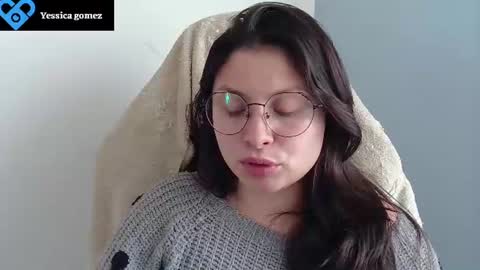 yessica_gomez01 online show from June 22, 2026, 10:29 pm