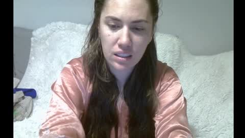 Kira online show from February 5, 2026, 4:44 pm