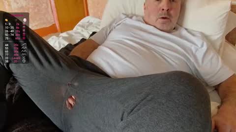 yifella online show from February 21, 2025, 11:33 am