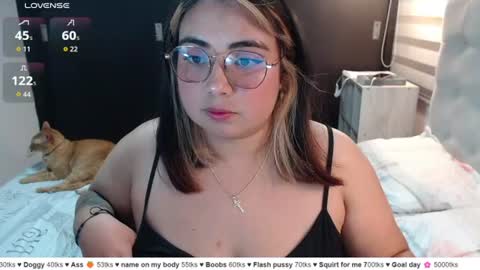 hii i am yini online show from June 25, 2026, 3:06 am