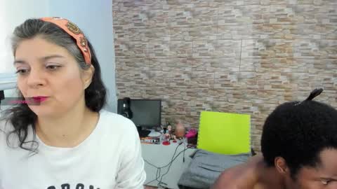 Snapshot of yinyyanghot chatting on November 26, 2025, 5:03 pm yinyyanghot online show from November 26, 2025, 5:03 pm