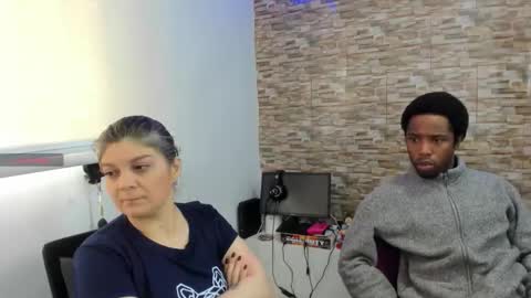 Snapshot of yinyyanghot chatting on November 29, 2025, 6:00 pm yinyyanghot online show from November 29, 2025, 6:00 pm